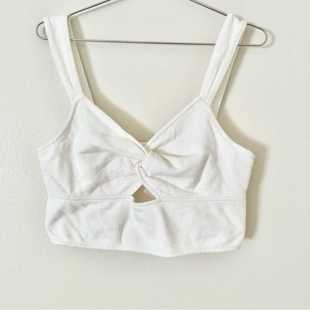 | madewell • textured cutout knot front cropped tank top • large | - Picture 10 of 15